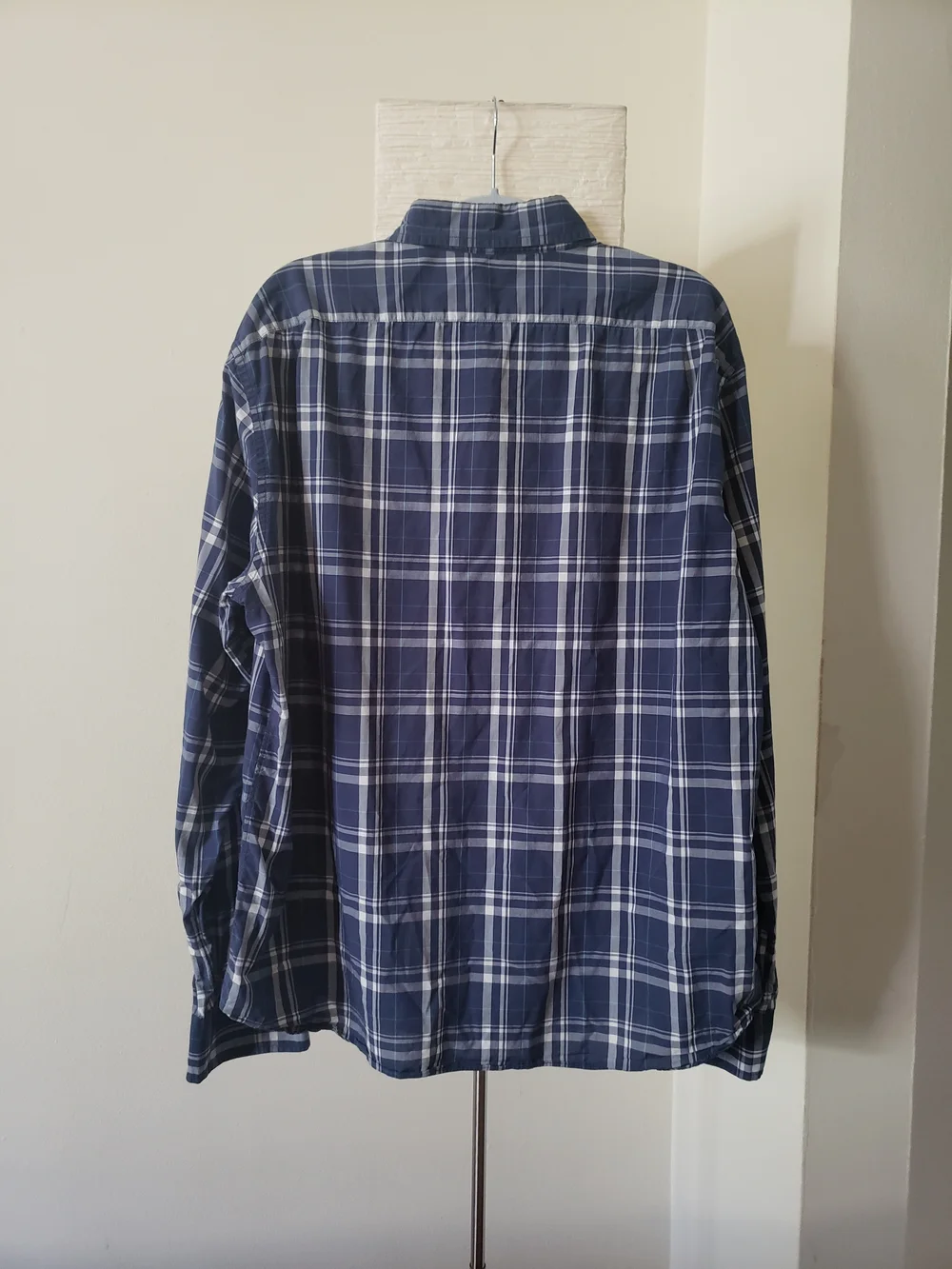J. Crew Men's Slim Fit Blue & White Plaid Long Sleeve Button-Down Shirt XL